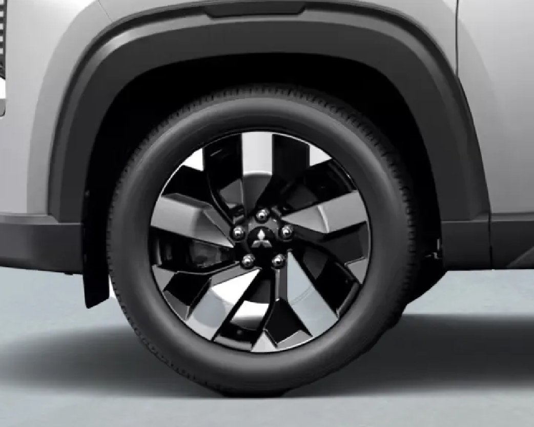 Mitsubishi Destinator website-17 18” Two Tone Alloy